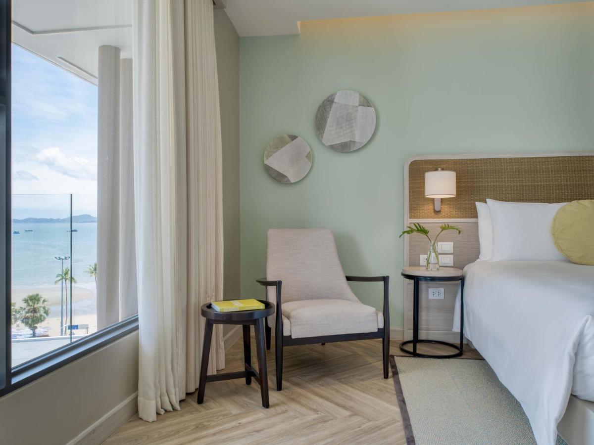 Amari Pattaya Hotel Luaran gambar Deluxe Ocean View Room